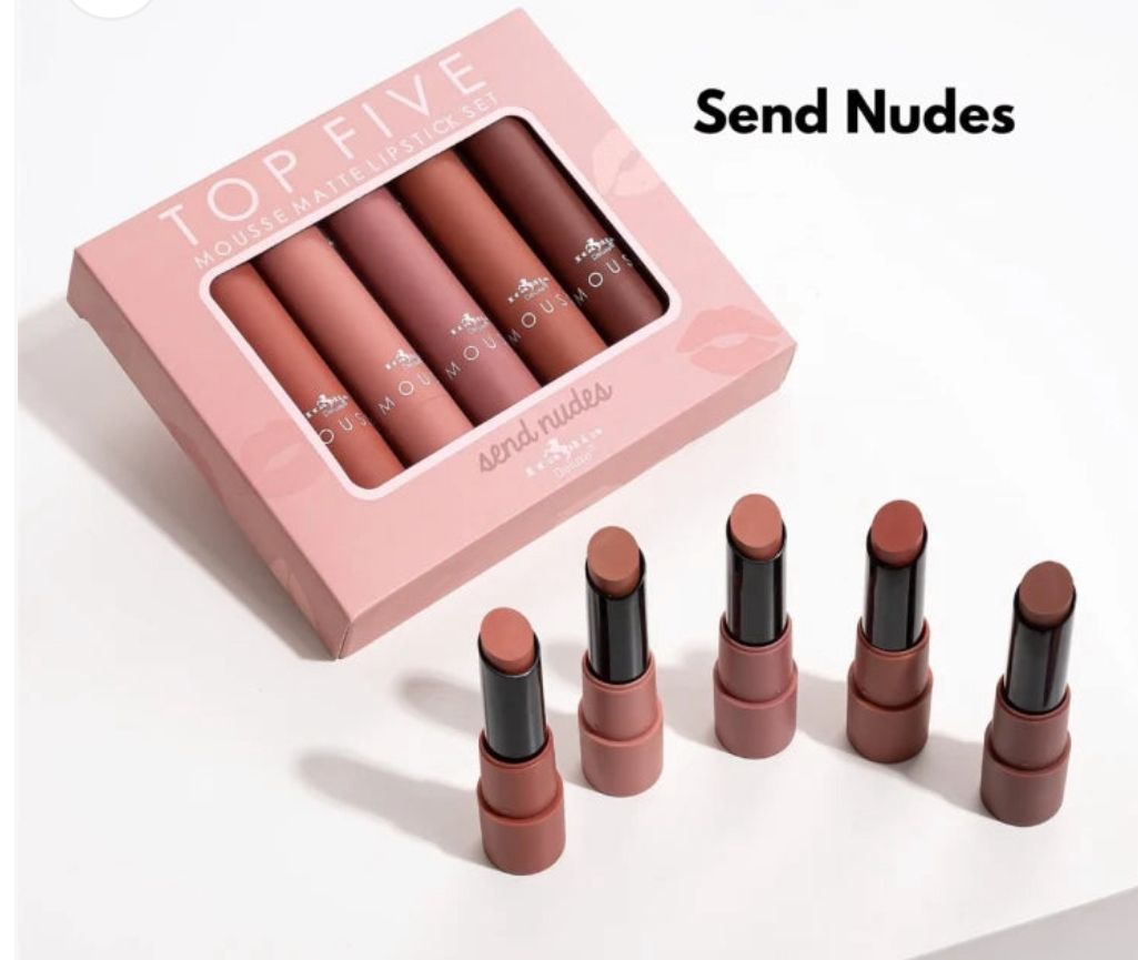 Send Nudes Italia Deluxe